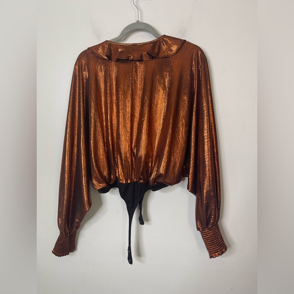 RETROFETE Fiona Metallic Ruffle Bodysuit Rust L $250 Plunge Puff Sleeve - Picture 10 of 10